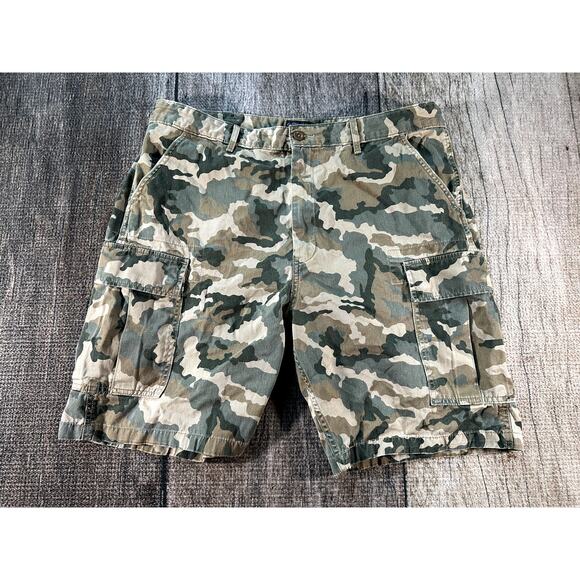 Levi Strauss & Co Other - Levi's Strauss & Co Camo Cargo Shorts Men's Size 38 Secure Green 100% cotton
